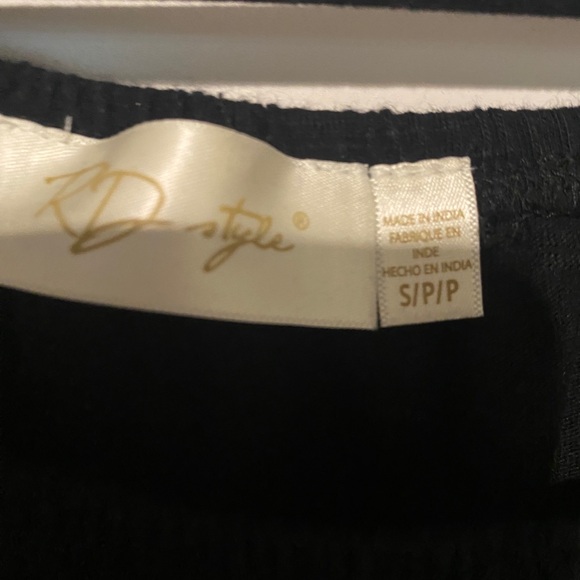 Cute black dress! - Picture 3 of 4